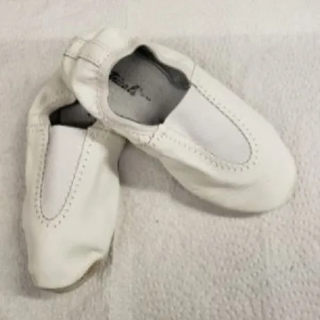 Emerson -- Leather Gymnastics Shoes -- White