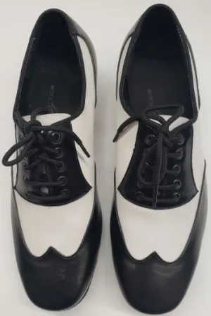 Forrest -- Men's Standard Ballroom Oxford -- Black/White Patent